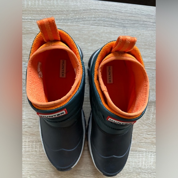 Size 7 Dark greenish blue + black (and orange lining) Hunter weather boots - Picture 3 of 5